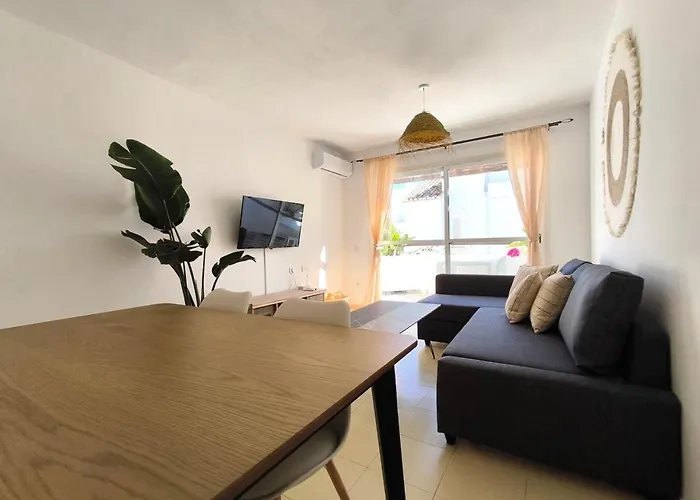 Medina Marinas - Tu Hogar Con Solarium Privado!