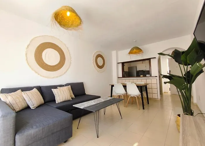 Medina Marinas - Tu Hogar Con Solarium Privado!