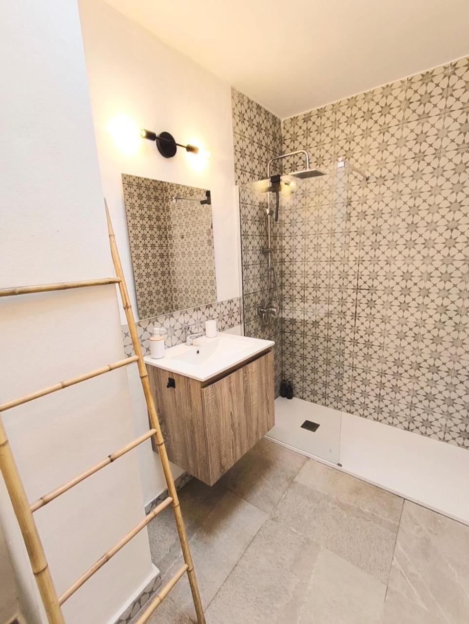 Medina Marinas - Tu Hogar Con Solarium Privado! Appartement